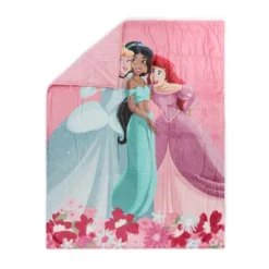 Disney Princess Throw Blanket -Disney Sales Store GUEST 1c0a7733 465a 4249 b5b3 931e2c3ed622