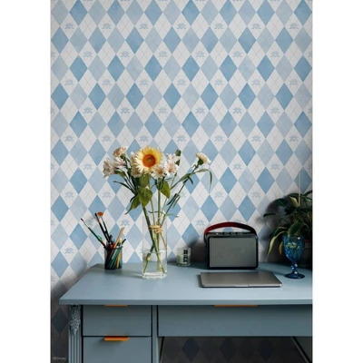 Disney Descendants The Rise Of Red - Chloe Crown Argyle Kids' Peel And Stick Wallpaper 2 Disney Descendants The Rise Of Red - Chloe Crown Argyle Kids' Peel And Stick Wallpaper - Image 2