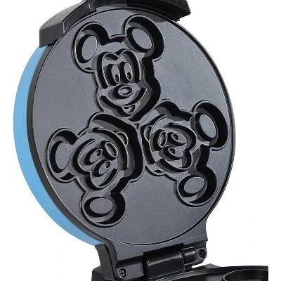 Disney Mickey Mouse And Minnie Mouse Double Flip Waffle Maker For 6 Waffles 4 Disney Mickey Mouse And Minnie Mouse Double Flip Waffle Maker For 6 Waffles - Image 4